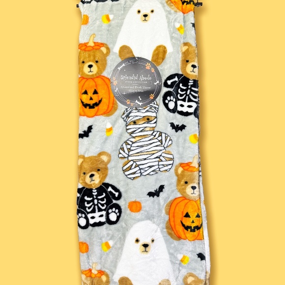 Teddy Bears in costumes halloween throw blanket - Picture 2 of 3